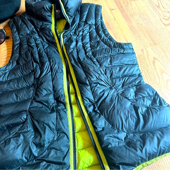 Lightweight Puffer Vest - Picture 3 of 4